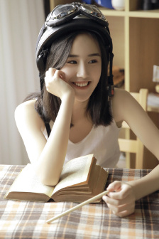 黄胜妍